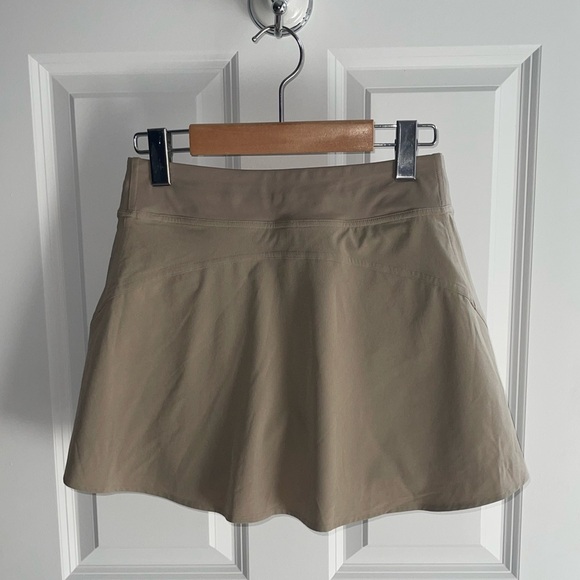 Lululemon Lightweight High-Rise Tennis Skirt
Sheer Oak 2025 W8AK7S Luxtreme Sz 4 - Picture 3 of 8